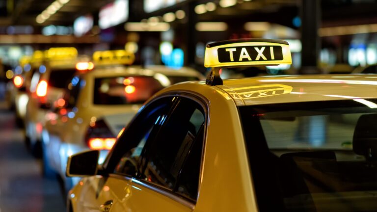 Taxi service in Goa with reliable cab service in Goa offering the best taxi in Goa for tourists